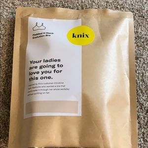 Knix Padded V-neck Evolution Bra